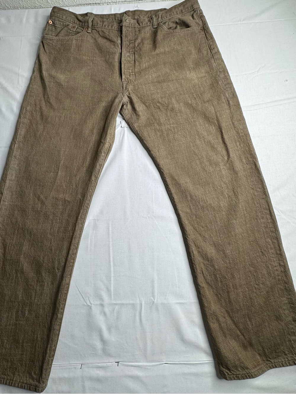 Levi's Straight-Leg Chinos in Olive Brown